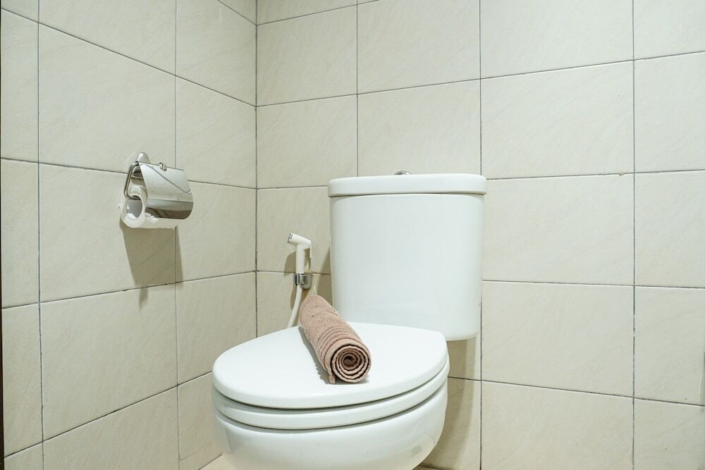 Джакарта: Modern 1BR Good City View Central Park Apartment By Travelio
