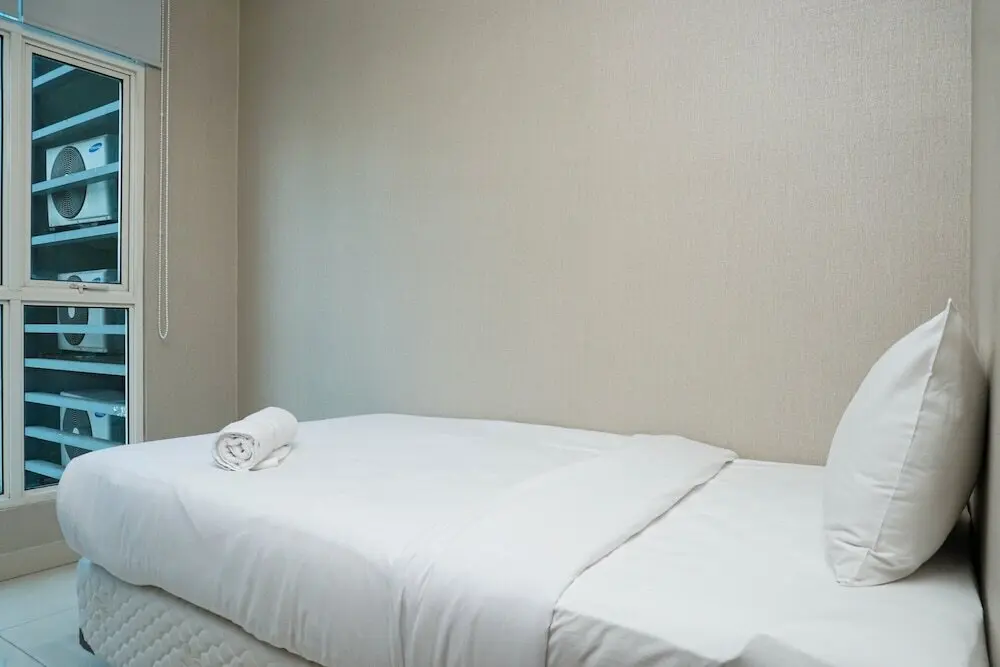 Джакарта: Modern 1BR Good City View Central Park Apartment By Travelio