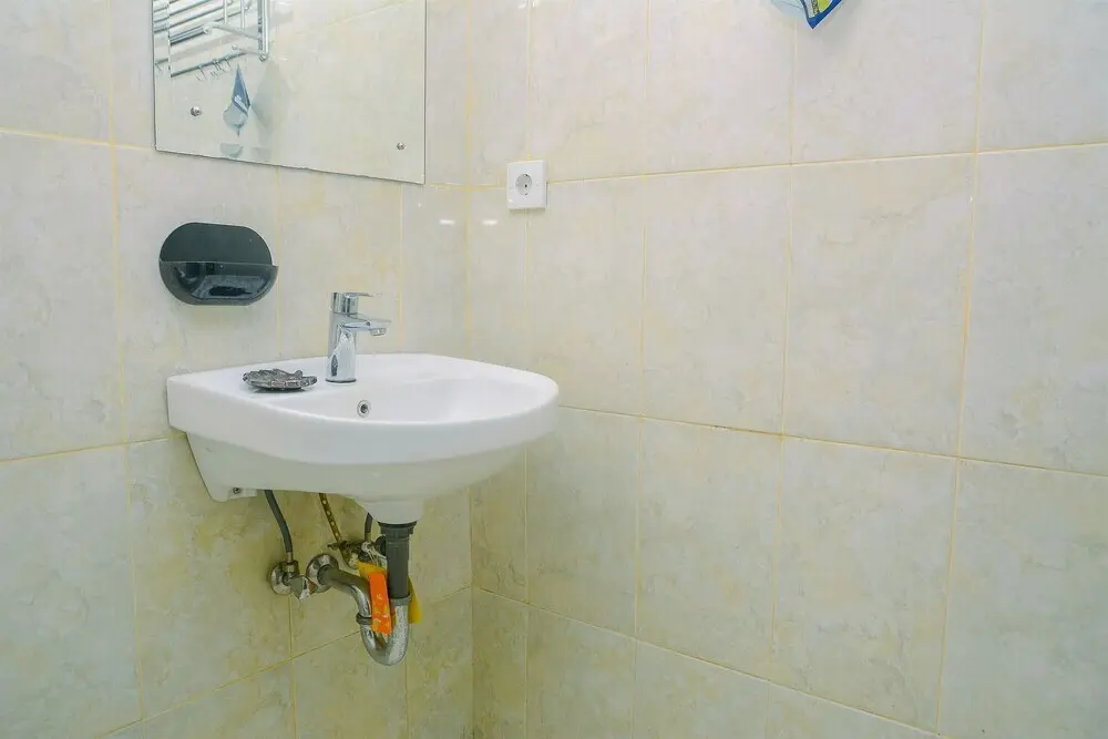 Джакарта: Comfy and Beautiful 1BR at Tamansari The Hive Apartment