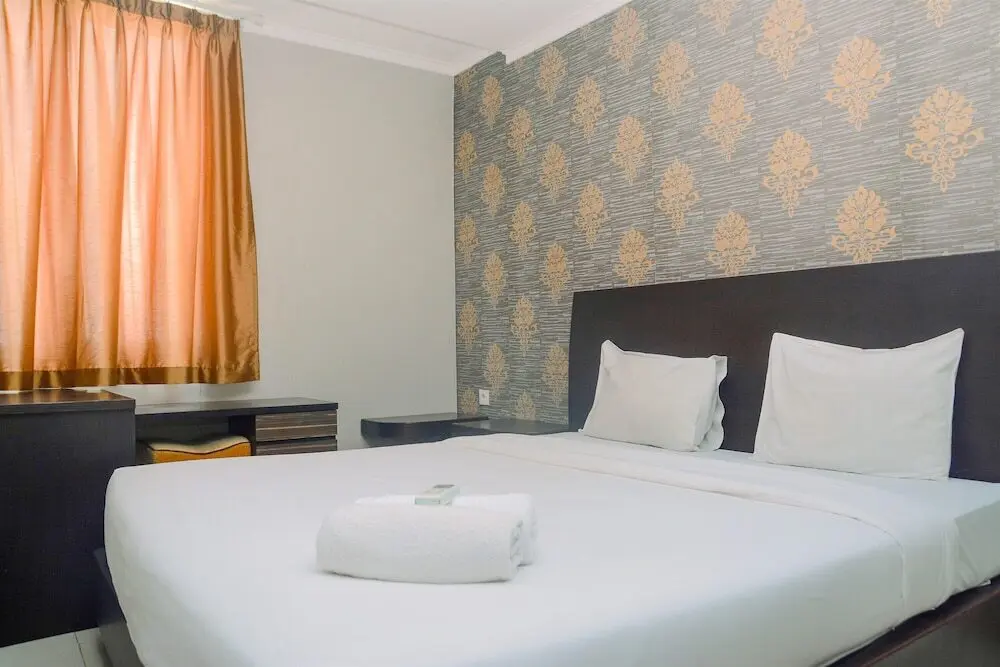 Джакарта: Good Deal for 1br Cervino Village Apartment
