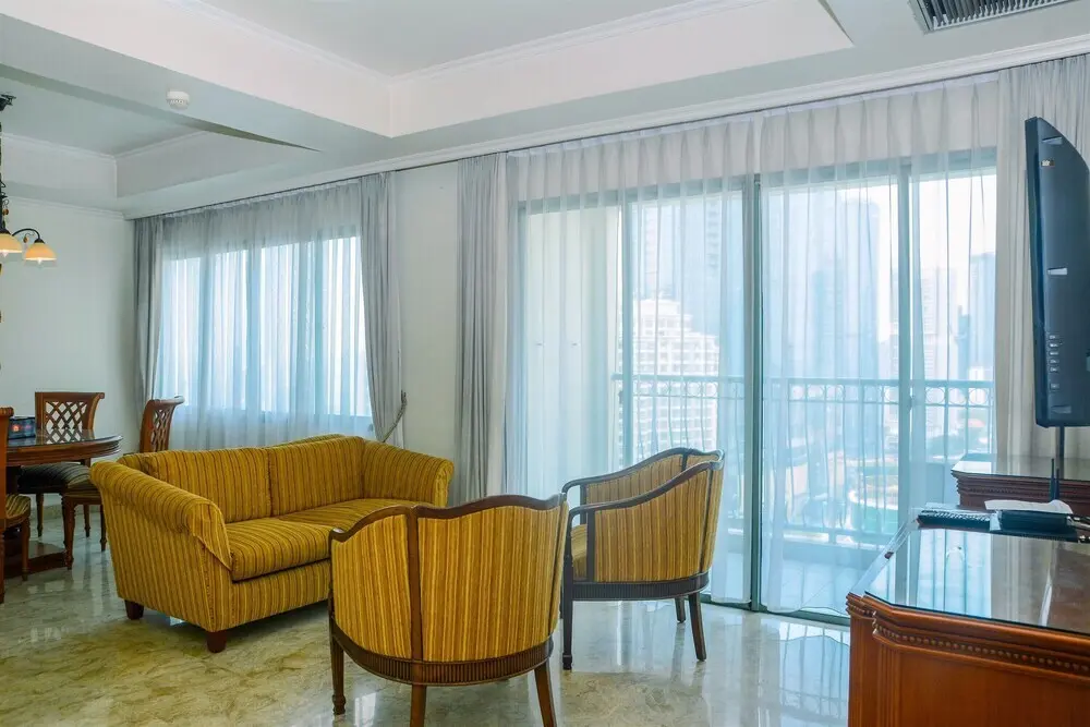 Джакарта: City View 3BR at Ambassador 1 Apartment By Travelio