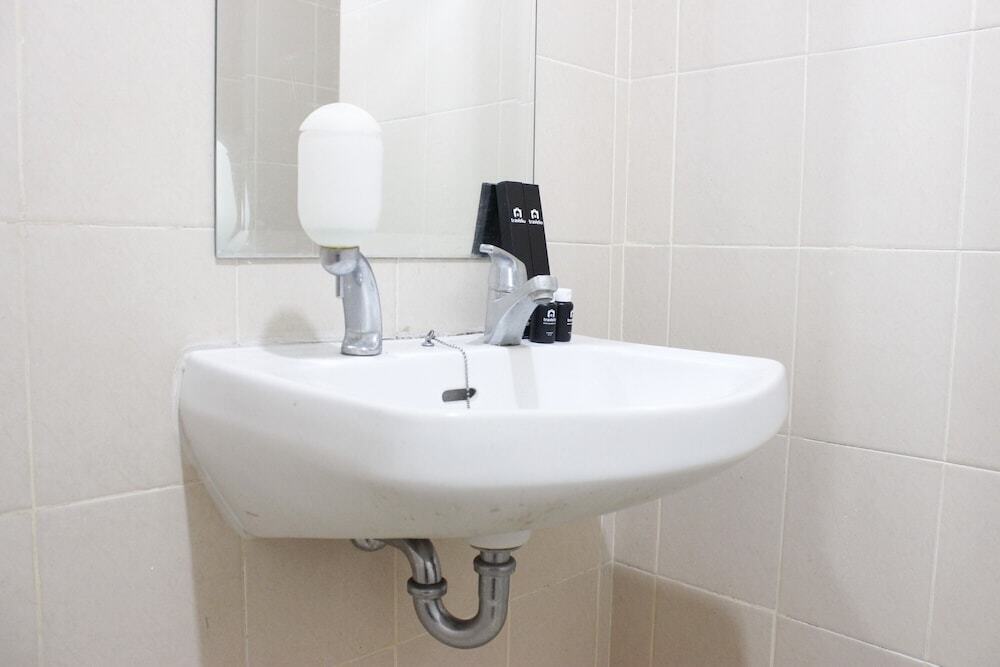Бандунг: Comfortable 1BR Apartment at Parahyangan Residence near Unpar