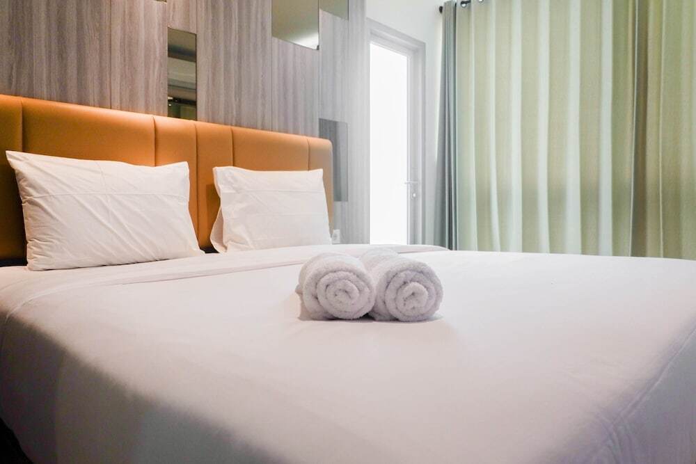 Сурабая: Comfy 1br Apartment at Praxis