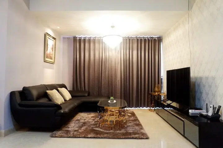 Сурабая: Spectacular 3BR Apartment at The Peak Residence