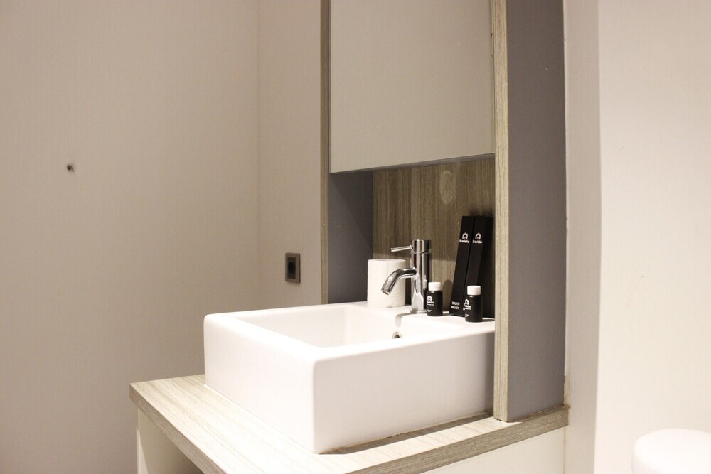 Бандунг: Modern 2BR Apartment at Tamansari Tera Residence Bandung