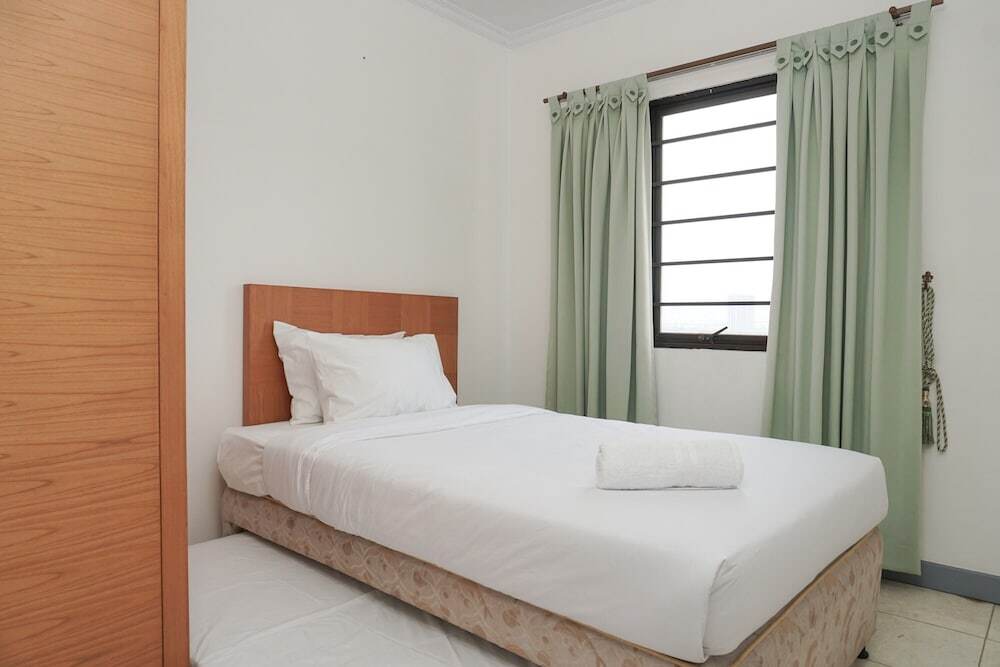 Джакарта: Brand New 3BR at Puri Garden Apartment