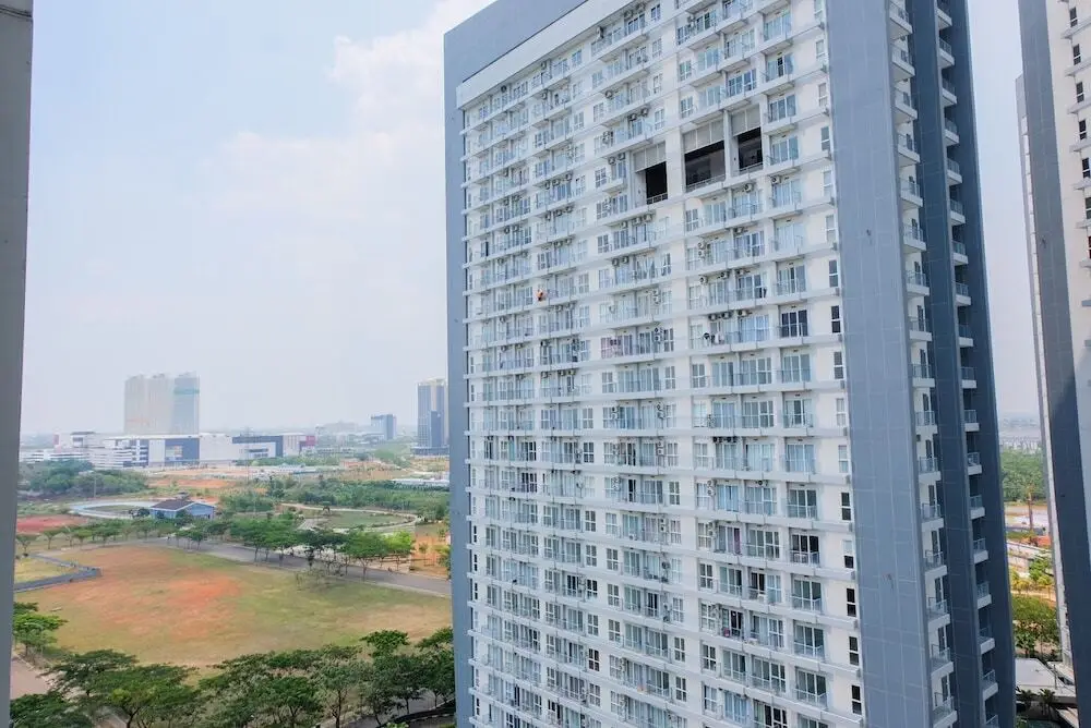 Modern Living 1BR at Saveria Apartment — фото 1