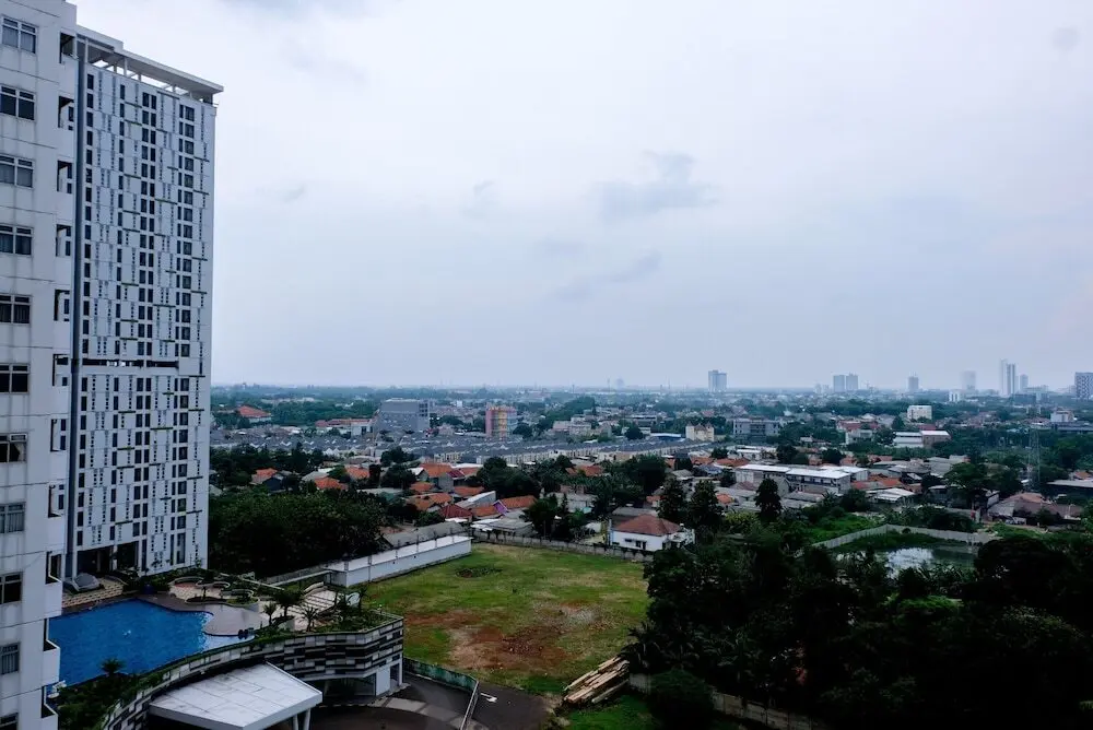 Южный Тангеранг: Minimalist and Luxurious 2BR Serpong Greenview Apartment