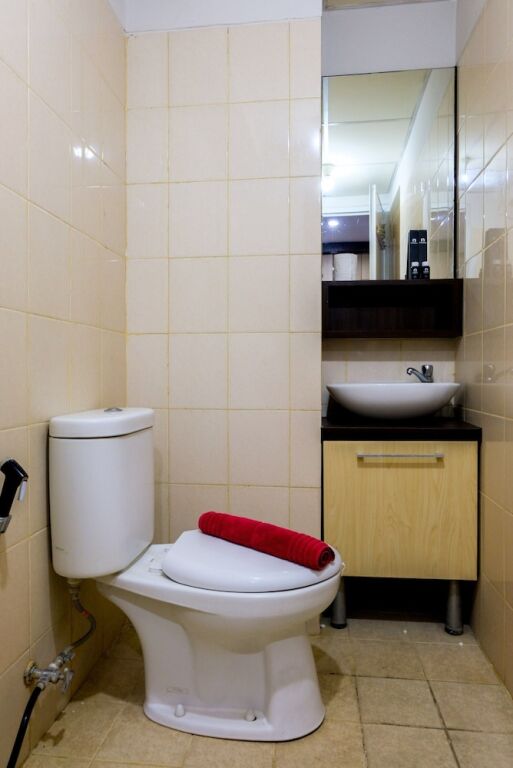 Южный Тангеранг: Minimalist and Luxurious 2BR Serpong Greenview Apartment