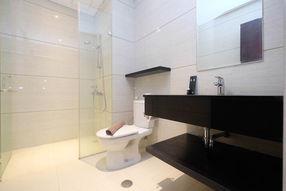 Южный Тангеранг: Elegant 1br at Brooklyn Apartment Near Alam Sutera