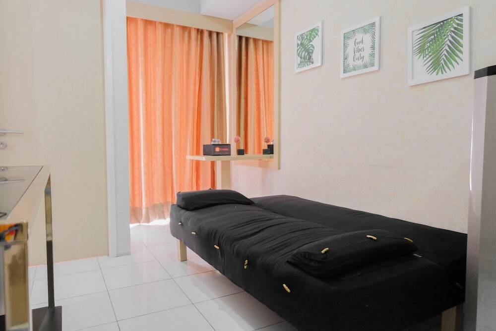 Тангеранг: Cozy and Minimalist 2BR Apartment at Ayodhya Residence