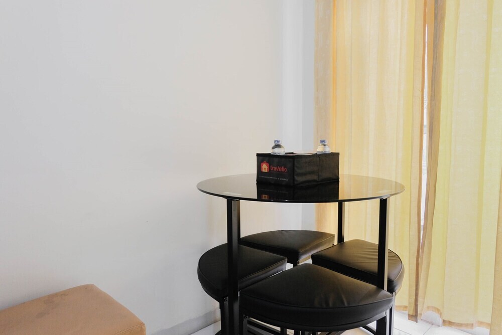 Тангеранг: Simple and Comfy 2BR Apartment at Ayodhya Residence By Travelio