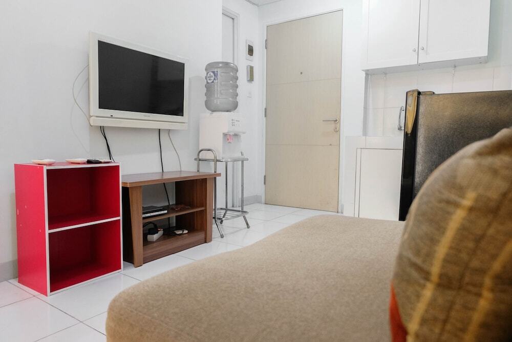 Тангеранг: Simple and Comfy 2BR Apartment at Ayodhya Residence By Travelio