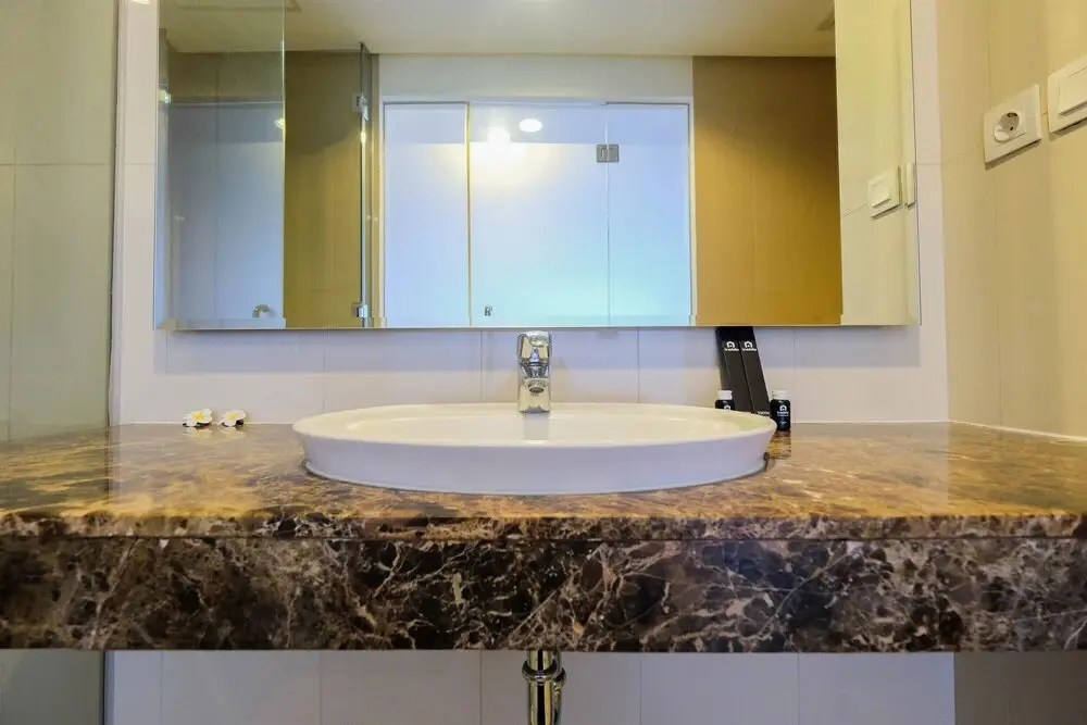 Джакарта: Elegant 1BR Apartment at Kemang Mansion