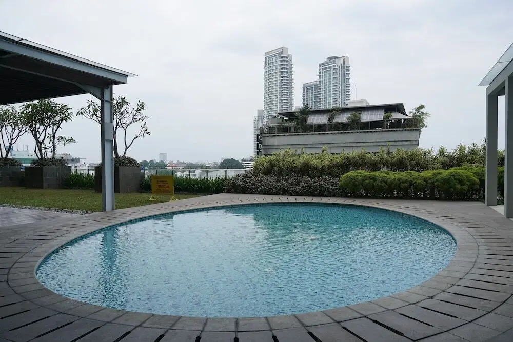 Джакарта: Beautiful 1BR at Kemang Mansion Apartment By Travelio