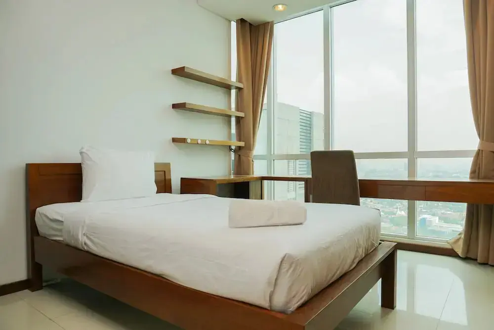 Джакарта: Suite 3BR Kemang Village Apartment