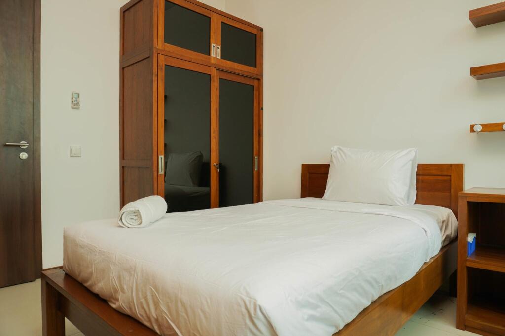 Джакарта: Suite 3BR Kemang Village Apartment