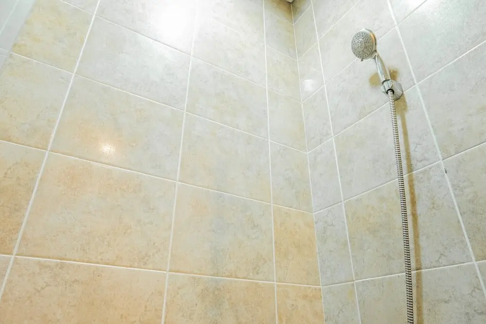 Джакарта: Suite 3BR Kemang Village Apartment