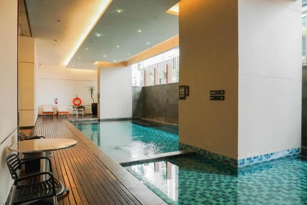 Джакарта: Suite 3BR Kemang Village Apartment