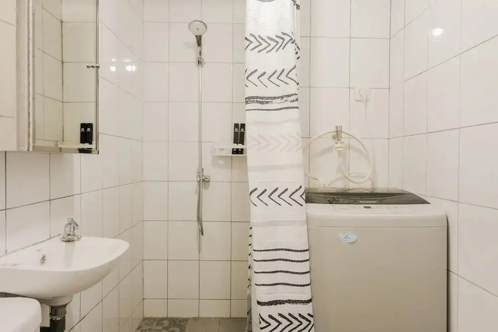 Южный Тангеранг: 2BR Apartment at Emerald Bintaro near British International School