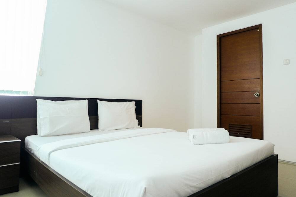 Сурабая: Relaxing 2br at High Point Serviced Apartment