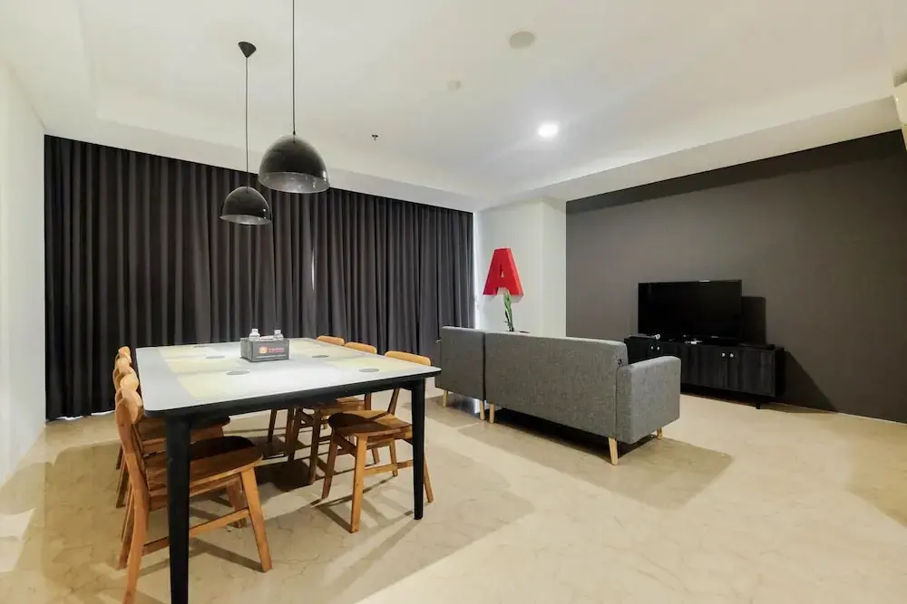 Джакарта: 3BR Pancoran L'Avenue Comfy Apartment