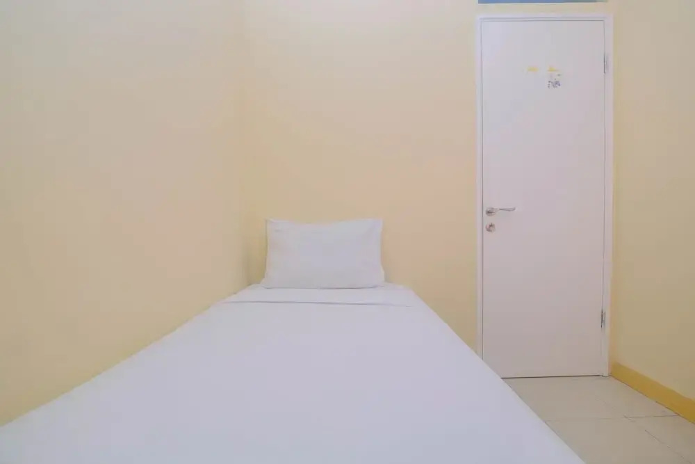 Джакарта: Big and Cozy 3BR Apartment Green Palace Kalibata
