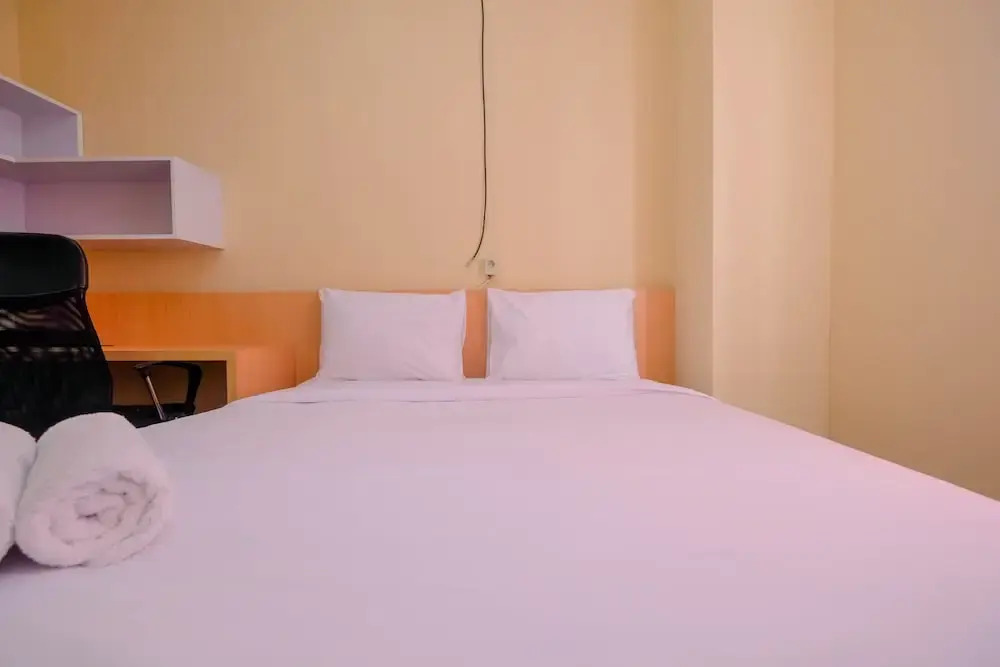 Джакарта: Big and Cozy 3BR Apartment Green Palace Kalibata