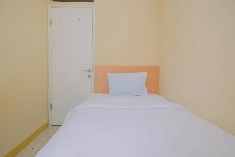 Джакарта: Big and Cozy 3BR Apartment Green Palace Kalibata