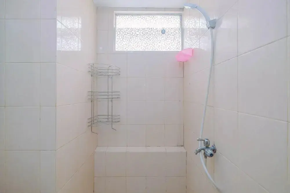 Джакарта: Big and Cozy 3BR Apartment Green Palace Kalibata