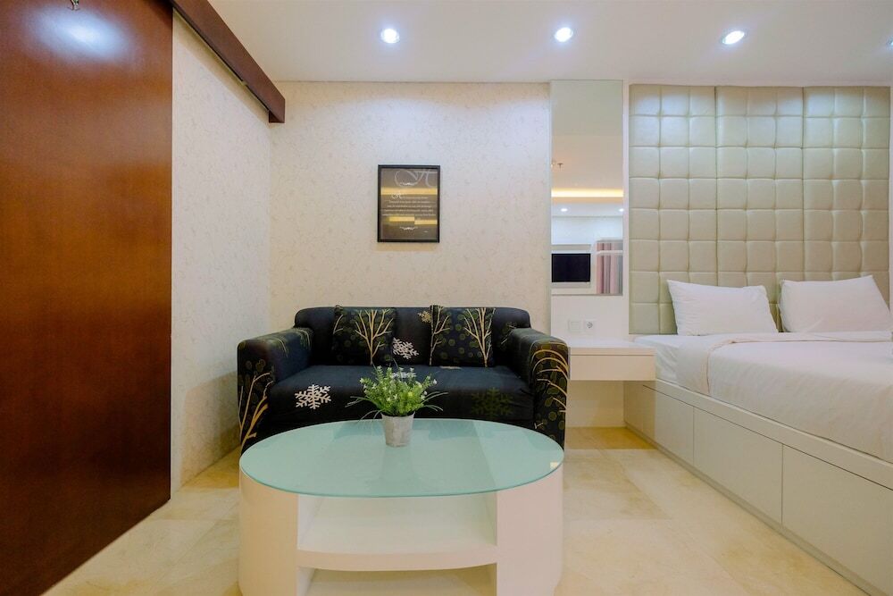 Джакарта: Minimalist And Spacious 1br Apartment at L'Avenue