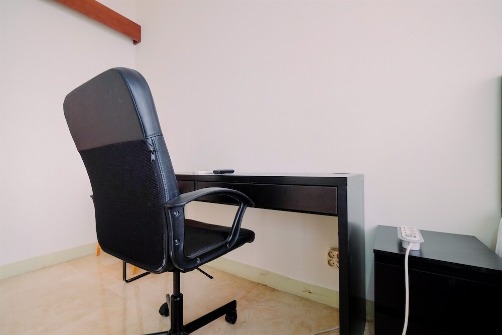 Джакарта: Relaxing 1BR Apartment at L'Avenue Pancoran