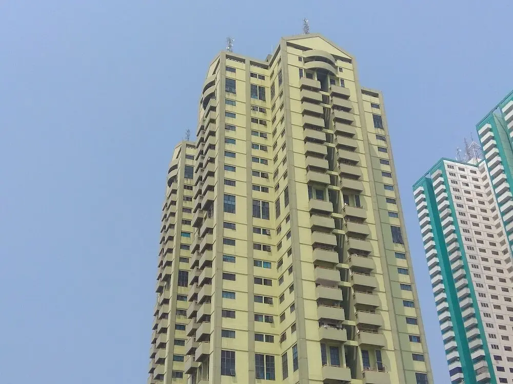 Джакарта: Big And Homey 3br Menara Rajawali Edelweis Apartment