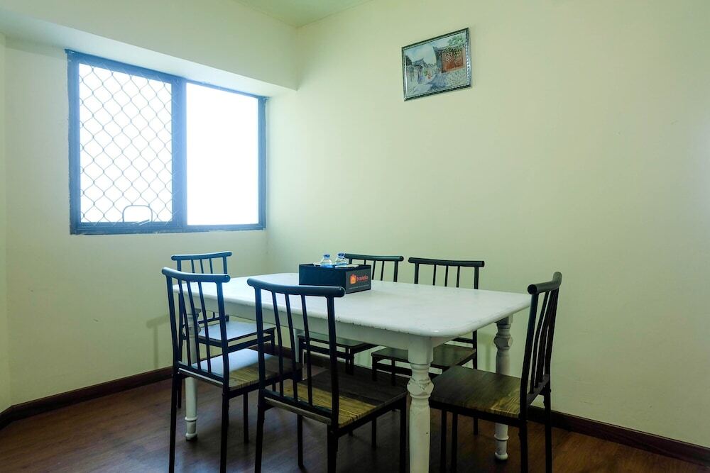 Джакарта: Big And Homey 3br Menara Rajawali Edelweis Apartment