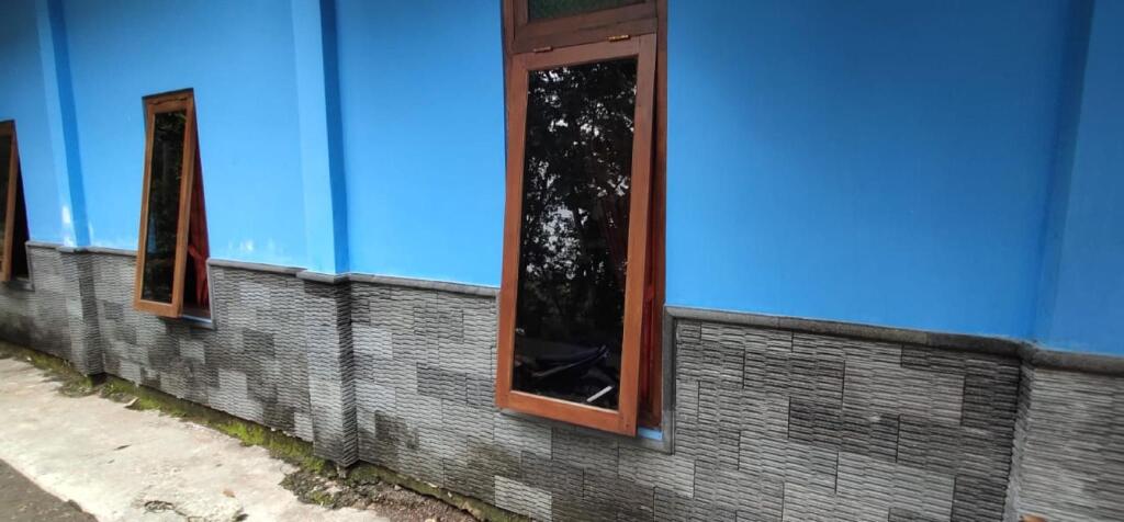 Батуретно: Homestay Family96