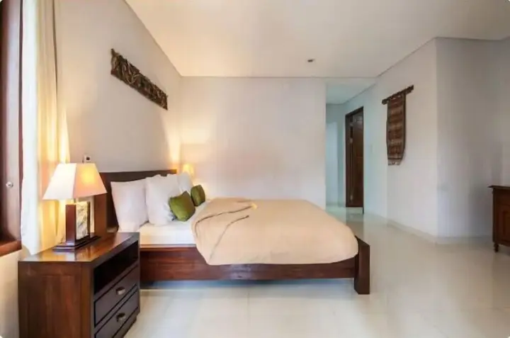 Кута: SMV - 3BedGRDN - V1 · 3BR Garden Villa Walk to Beach N Shops Legian