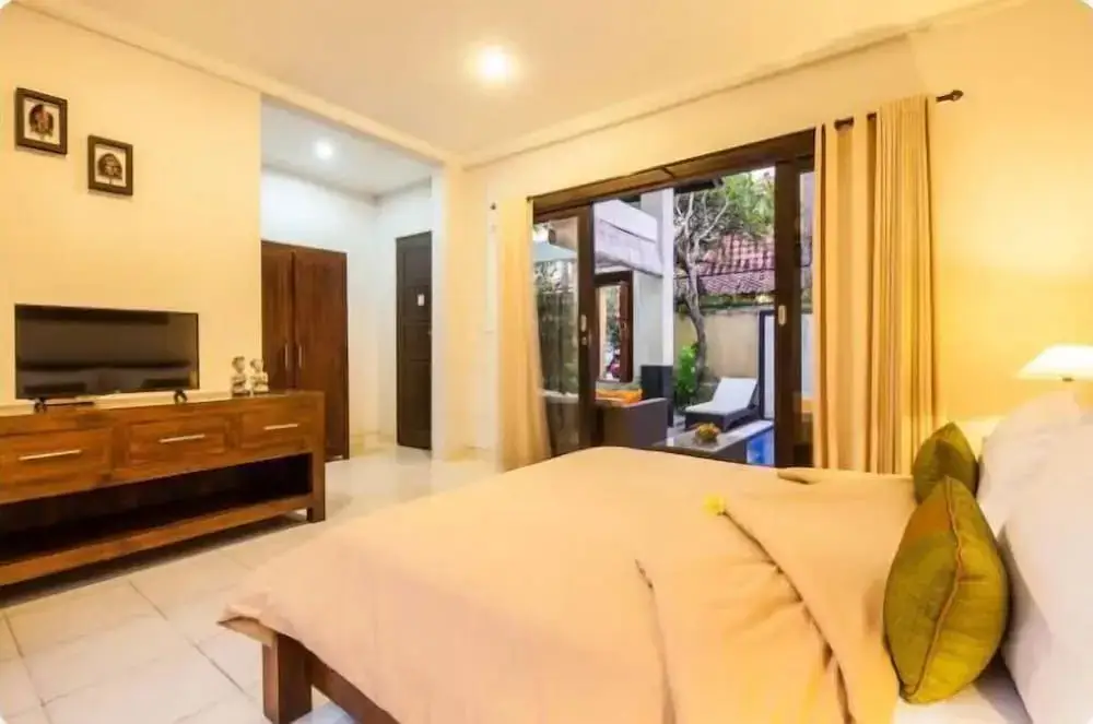 Кута: SMV -2BRPool- SANDAT · 2BR Private Pool Walk to Beach and Shops Legian