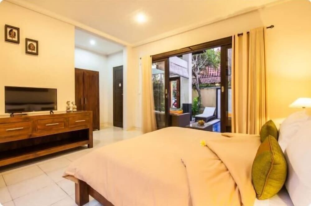 Кута: SMV -2BRPool- JEPUN · 2BR Private Pool Walk to Beach and Shops Legian