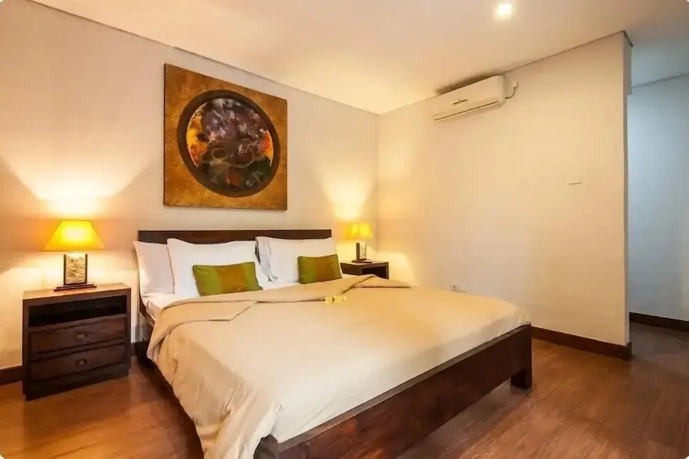 Кута: SMV - garden - 8-BR · 8BR Garden Villa Walk to Beach and Shops Legian