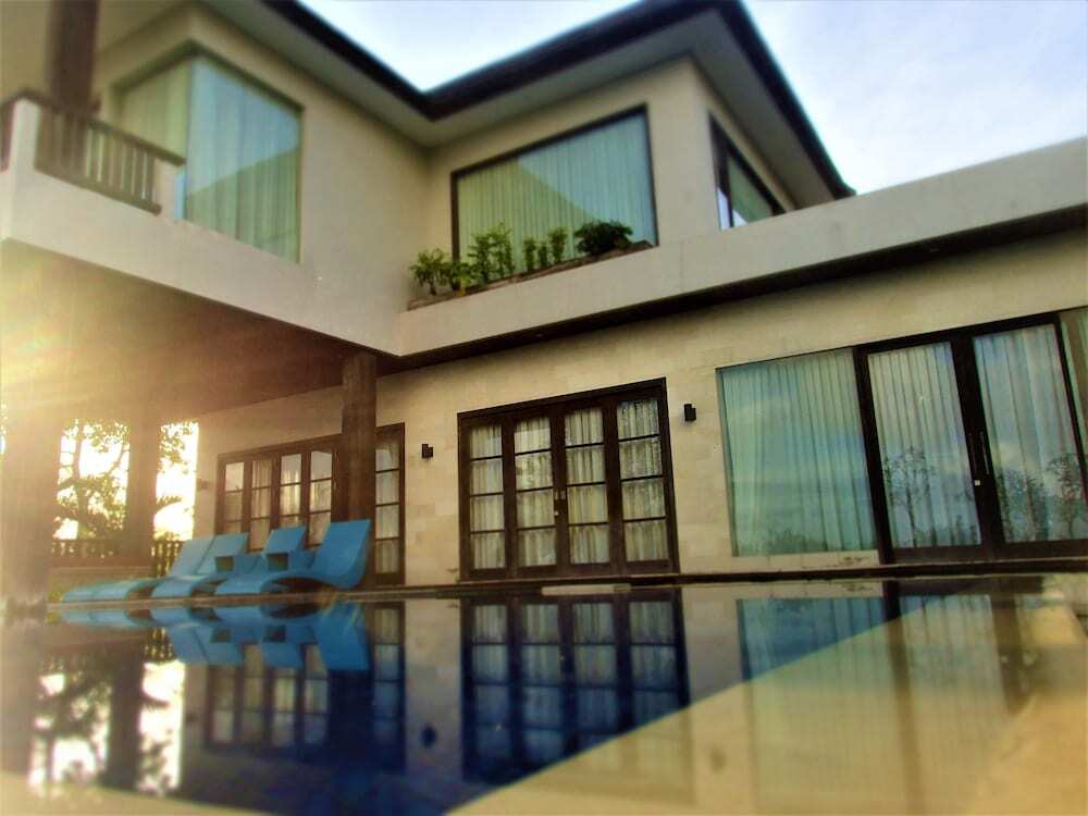 Беноа: 15 Bedrooms Sun Suite Villa Bali
