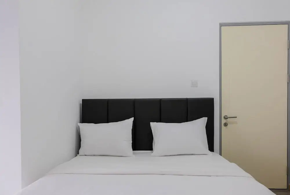 Legok: Elegant and Convenient 2BR Apartment M-Town Residence