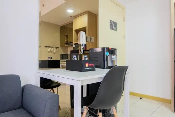 Legok: Modern 1br Apartment M-Town Residence Near Summarecon Mall Serpong