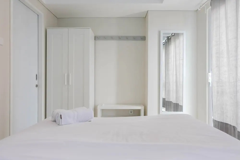 Minimalist and Convenient 1BR Bintaro Plaza Apartment — фото 1