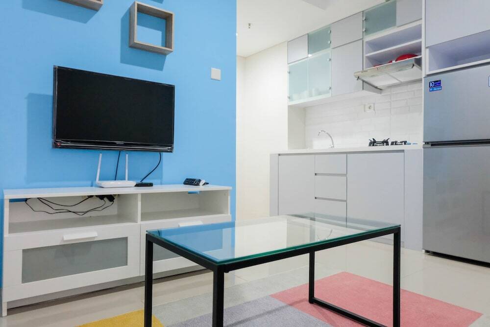 Южный Тангеранг: Minimalist and Convenient 1BR Bintaro Plaza Apartment