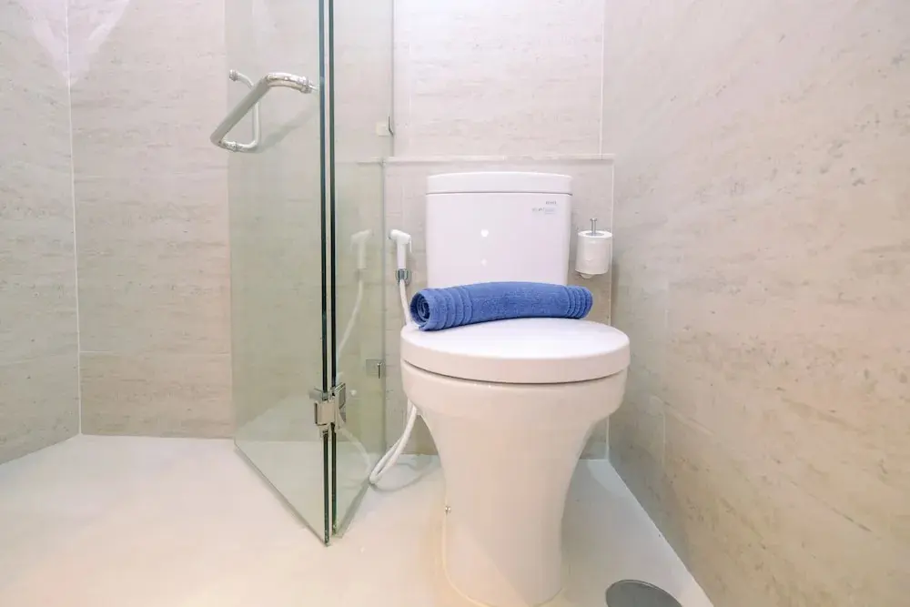 Джакарта: New Furnished 1BR Apartment at Gold Coast near PIK