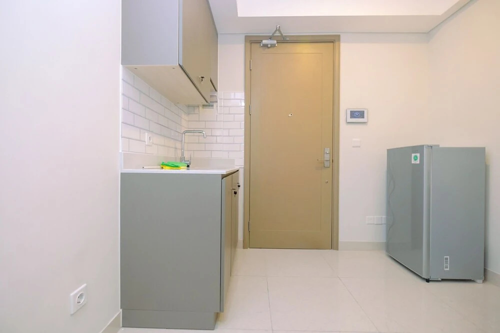 Джакарта: New Furnished 1BR Apartment at Gold Coast near PIK