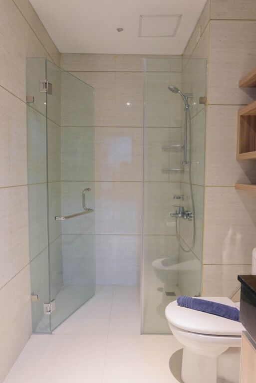 Южный Тангеранг: Modern Look 1BR at Brooklyn Alam Sutera Apartment