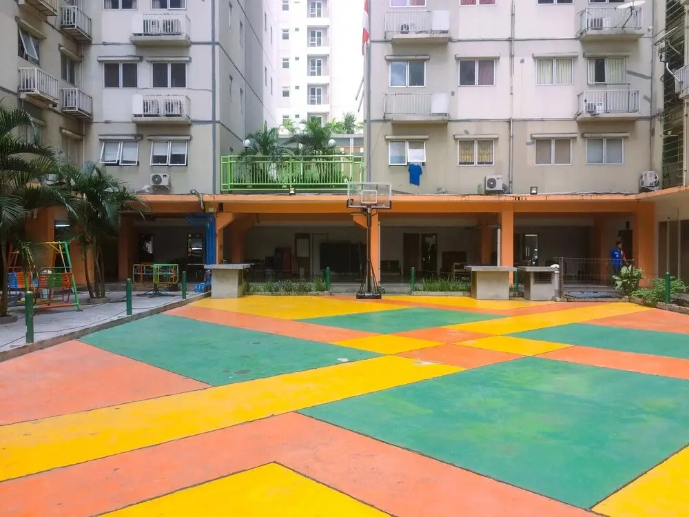 Джакарта: Homey and Stylist 1BR Gading Icon Apartment