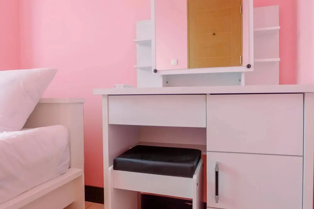 Джакарта: Homey and Stylist 1BR Gading Icon Apartment