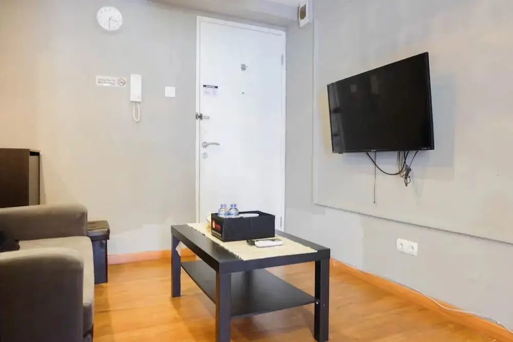 Джакарта: Exclusive and Spacious 1BR Apartment at Bassura City